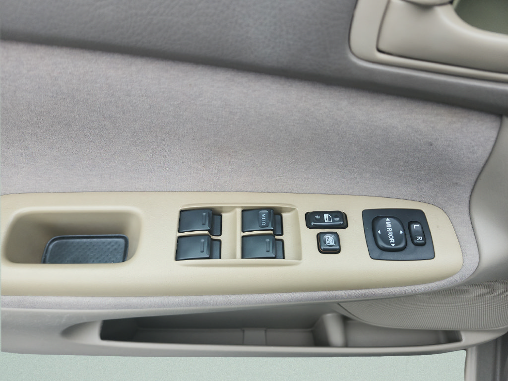 Used 2003 Toyota Camry LE FWD image 23