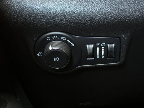 Used 2024 Jeep Compass Trailhawk AWD/4WD image 33