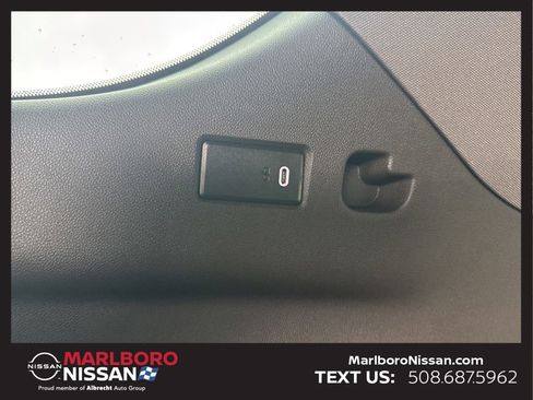 Used 2022 Cadillac Escalade Premium Luxury w/ Performance Package image 20