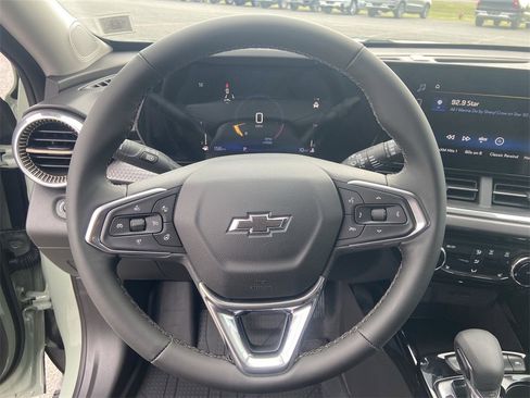 New 2025 Chevrolet Trax ACTIV w/ Driver Confidence Package image 11