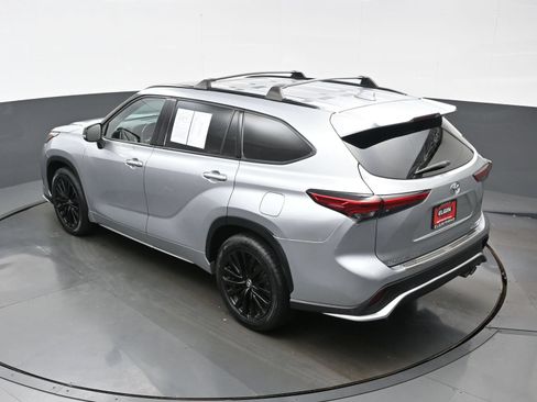 Used 2023 Toyota Highlander XSE AWD/4WD image 39