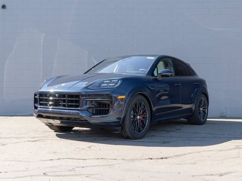 New 2026 Porsche Cayenne GTS image 1