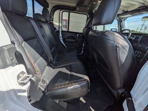 Used 2022 Jeep Gladiator High Altitude AWD/4WD image 25