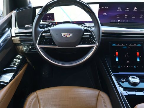 Certified 2025 Cadillac Escalade Premium Luxury w/ LPO, Floor Liner Package RWD image 15