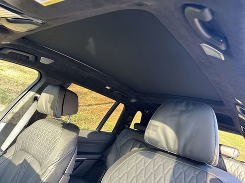 New 2026 BMW X7 M60i image 21