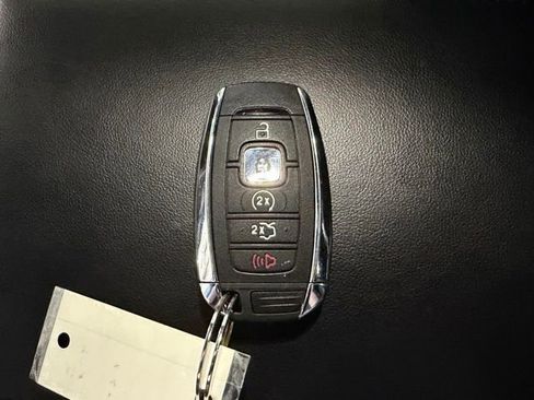Used 2018 Lincoln MKX Reserve w/ Lincoln MKX Climate Package AWD/4WD image 31