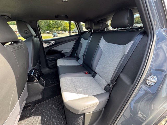 Certified 2025 Volkswagen ID.4 Pro AWD/4WD image 11