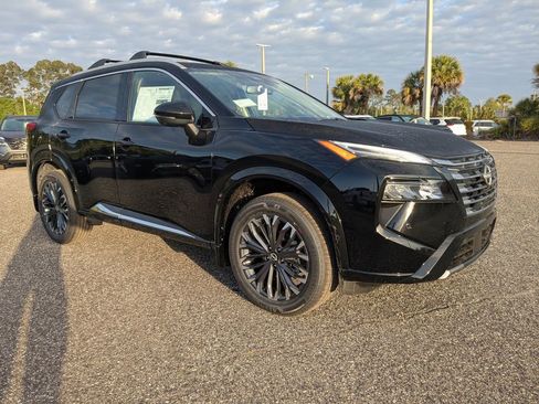 New 2026 Nissan Rogue Platinum AWD/4WD image 2