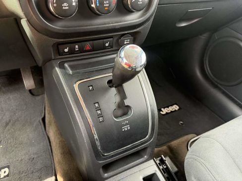Used 2015 Jeep Patriot Latitude AWD/4WD image 26