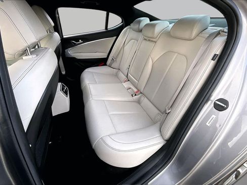 Used 2025 Genesis G70 2.5T RWD image 36