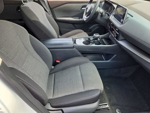 Used 2023 Nissan Rogue SV FWD image 18