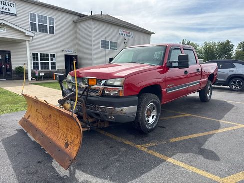 Used 2005 Chevrolet Silverado 2500 LS AWD/4WD image 2
