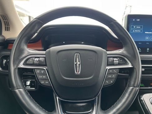Used 2023 Lincoln Nautilus Reserve image 27