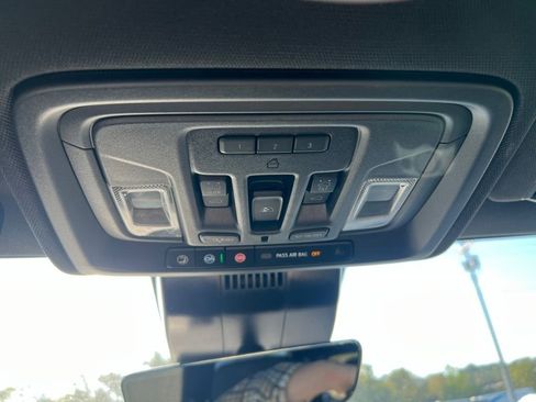 Used 2025 GMC Sierra 3500 AT4 w/ AT4 Premium Plus Package image 27