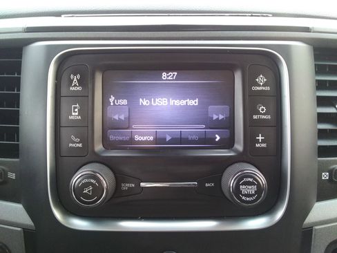 Used 2013 RAM 2500 Tradesman w/ Chrome Appearance Group image 20