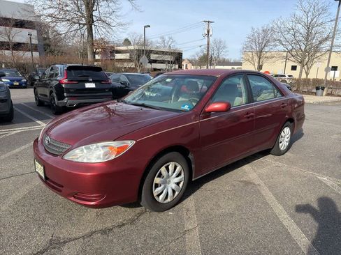 Used 2003 Toyota Camry LE image 2
