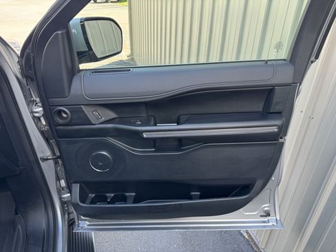 Used 2021 Ford Expedition Max XLT AWD/4WD image 29