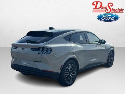 Used 2025 Ford Mustang Mach-E Premium image 7