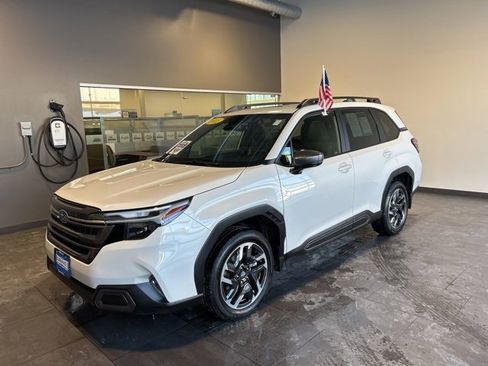 Used 2025 Subaru Forester Limited image 23