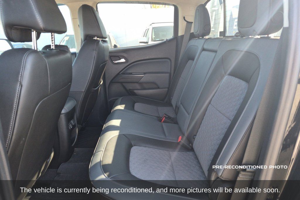Used 2019 Chevrolet Colorado Z71 w/ Z71 Midnight Edition AWD/4WD image 12