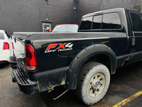 Used 2006 Ford F250 XL image 4