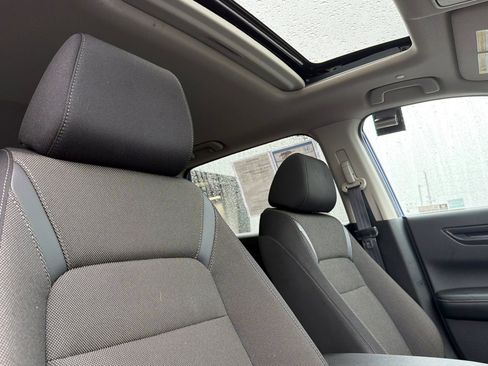 Used 2023 Honda CR-V EX image 16
