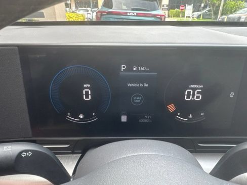 Used 2025 Hyundai Kona SEL FWD image 31