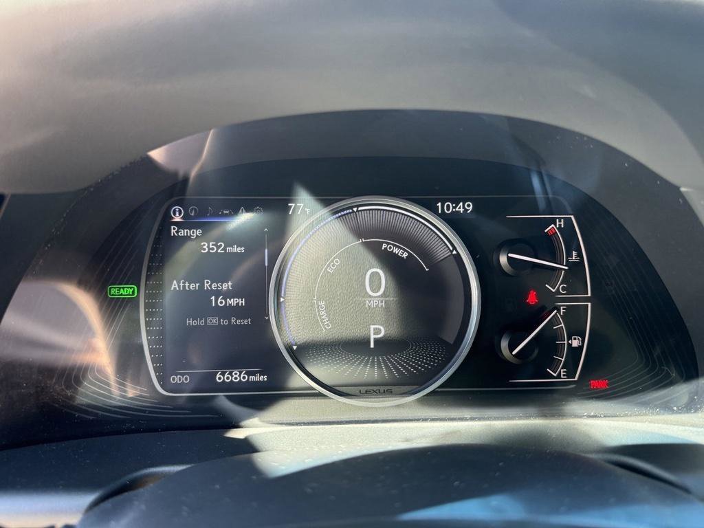 Used 2024 Lexus ES 300h w/ Premium Package FWD image 9