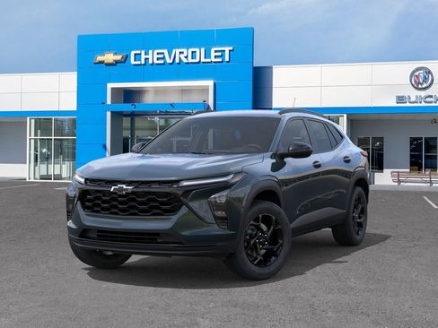New 2026 Chevrolet Trax LT w/ Driver Confidence Package FWD image 6