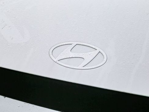 New 2026 Hyundai Ioniq 5 SE image 6