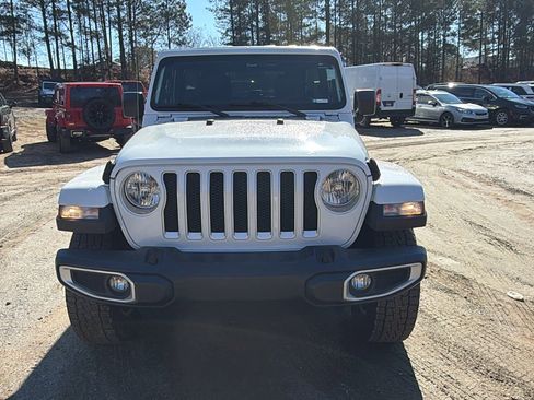 Used 2020 Jeep Wrangler Unlimited Sahara image 3