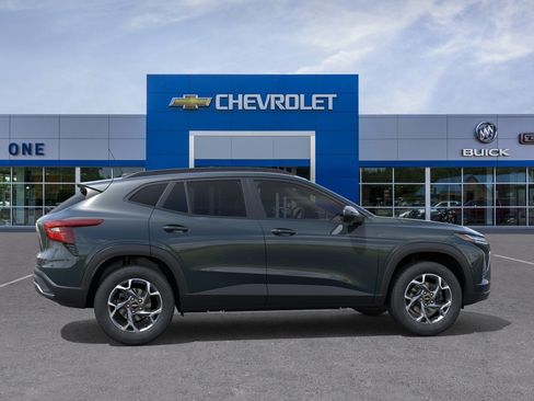 New 2026 Chevrolet Trax LT w/ Driver Confidence Package FWD image 29