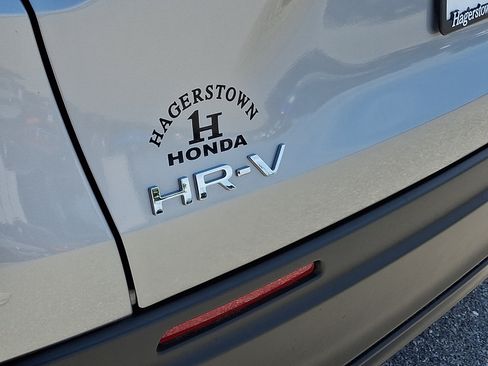 Certified 2025 Honda HR-V LX image 30