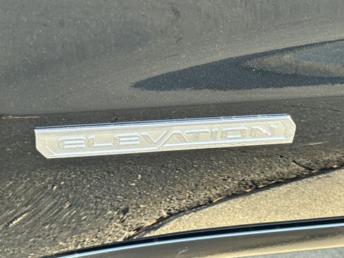 New 2026 GMC Sierra 1500 Elevation image 9