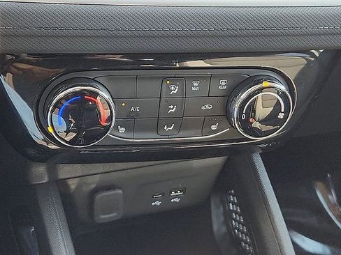 Certified 2024 Chevrolet TrailBlazer LT w/ LT Cold Weather Package FWD image 15