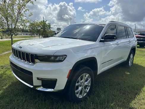 Used 2023 Jeep Grand Cherokee L Limited AWD/4WD image 13