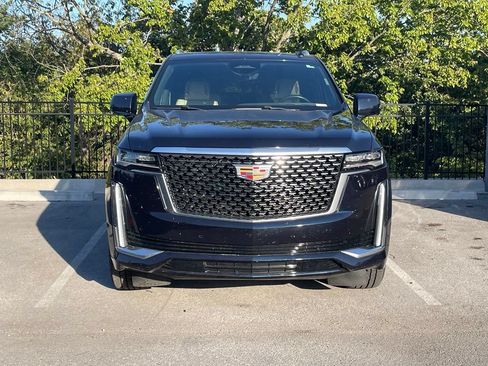 Used 2023 Cadillac Escalade Premium Luxury w/ Performance Package AWD/4WD image 2