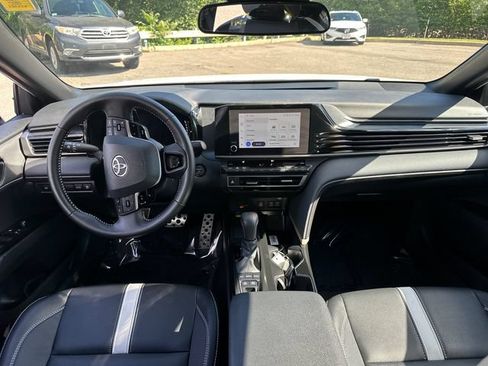 Used 2026 Toyota Camry SE FWD image 17