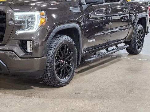 Used 2021 GMC Sierra 1500 Elevation w/ Preferred Package image 17