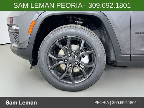 New 2025 Jeep Grand Cherokee Limited image 31