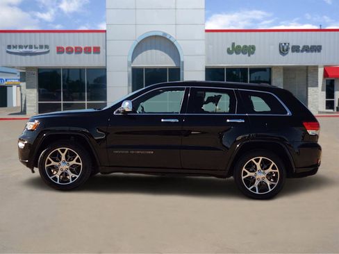 Used 2020 Jeep Grand Cherokee Overland image 3