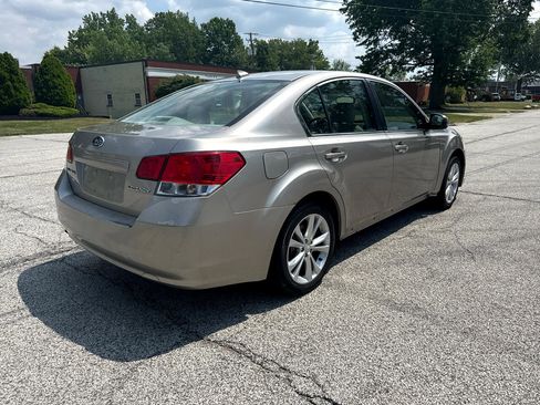 Used 2014 Subaru Legacy 2.5i Premium image 5