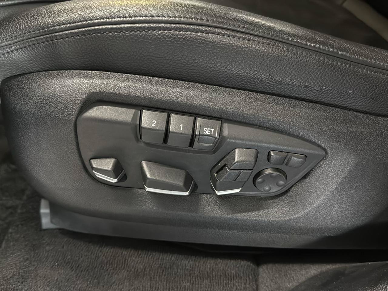 Used 2015 BMW X5 xDrive50i AWD/4WD image 10