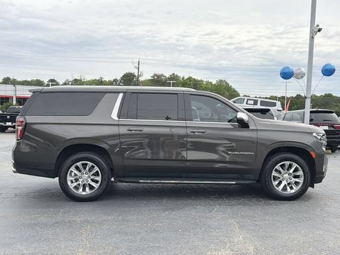 Used 2021 Chevrolet Suburban Premier RWD image 28