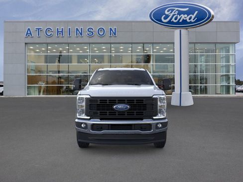 New 2026 Ford F250 XL w/ XL Chrome Package image 6