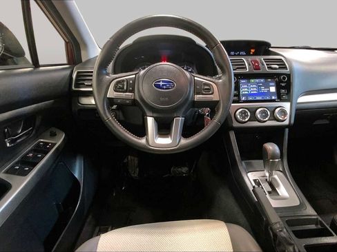 Used 2017 Subaru Crosstrek 2.0i Premium w/ Moonroof Package AWD/4WD image 6