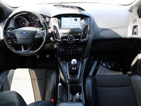 Used 2016 Ford Focus RS AWD/4WD image 23