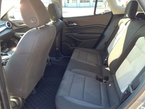 Used 2025 Chevrolet Trax LS image 26