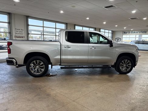 Used 2021 Chevrolet Silverado 1500 RST RWD image 3