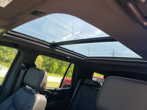 Used 2022 Chevrolet Tahoe RST w/ Sport Performance Package AWD/4WD image 21